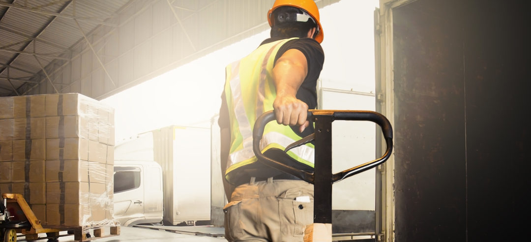 container freight service from China to the EU