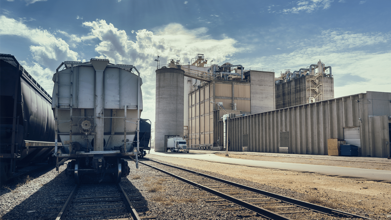 cheap rail freight from China to France