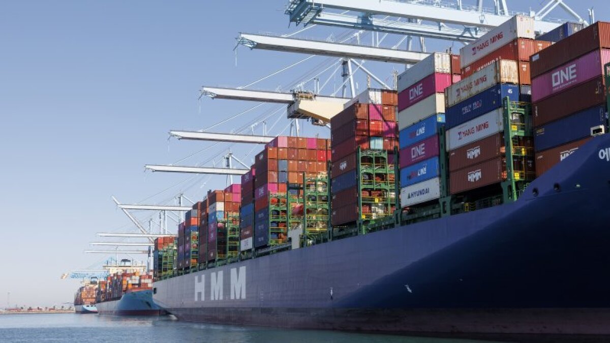 Reefer FCL container shortage solution for medical equipment from China to Portugal