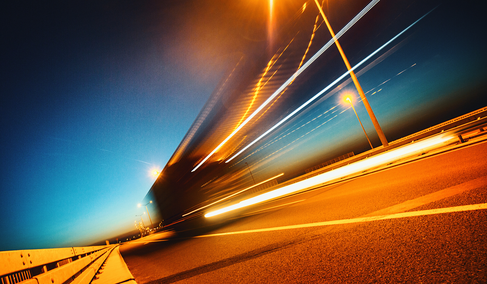 Infographic comparing different shipping methods